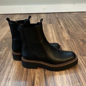Sam Edelman Laguna Chelsea Boot - Black